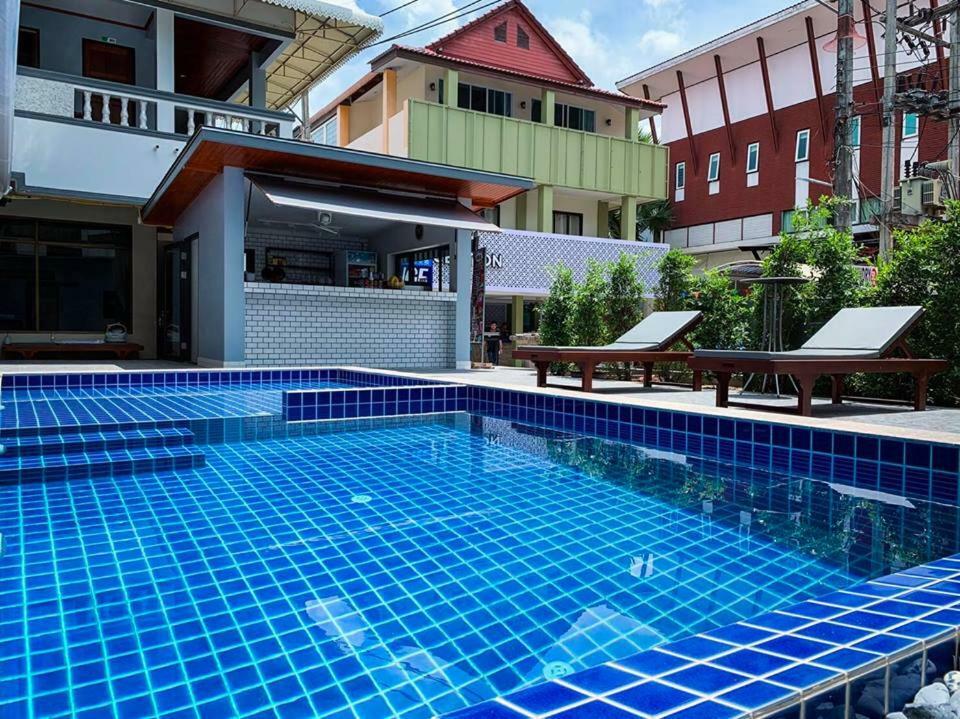 Coconut Grove Samui 3*