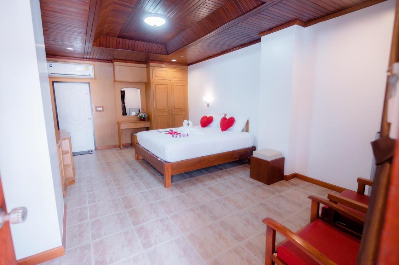 Coconut Grove 3*